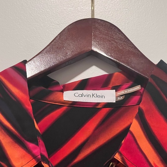 Calvin Klein Women’s Top Size M - Picture 4 of 4